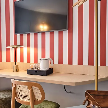 Hotel Mercure Notre Dame Saint Germain Des Prés 4*