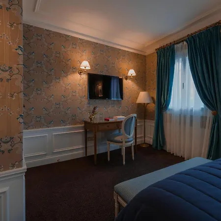 De Buci Paris