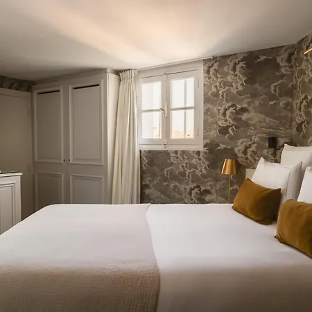 Hotell Bourgogne & Montana Paris