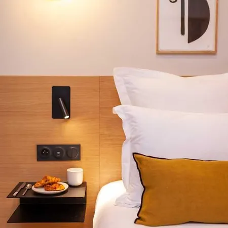Tinah Paris, Champs Elysees 2*