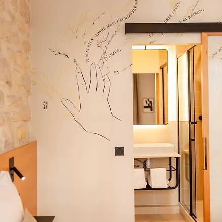 Otel Tinah Paris, Champs Elysees 2*