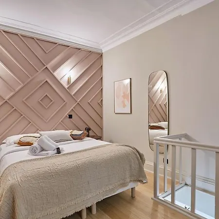 Duplex Beaubourg Le Marais By Prestige * Paris