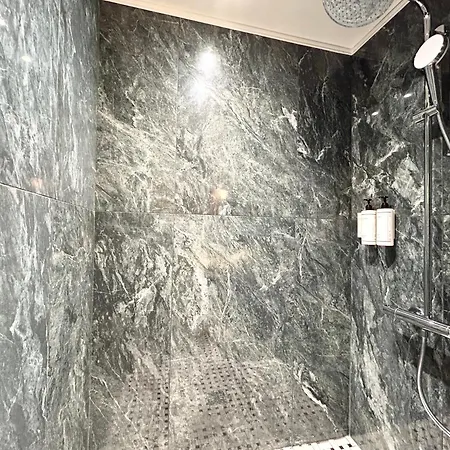 Merveil - Signature - Tour Eiffel - Bourgogne Apartment