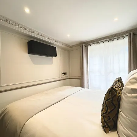 Merveil - Signature - Tour Eiffel - Bourgogne Apartment