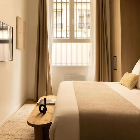 Elegant Apartment- 2br-6p- Le Marais * Paris