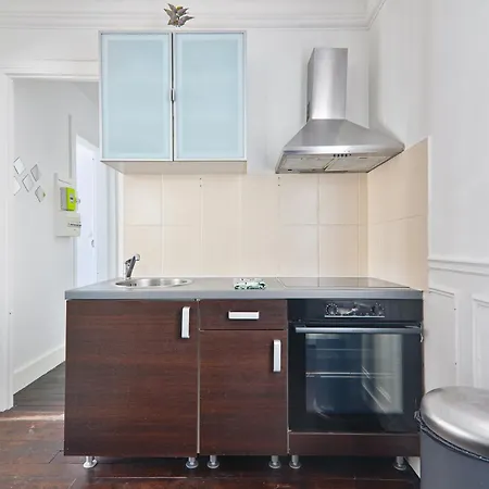 Heart Of Paris-1br-2p-montparnasse -free Netflix Apartment *