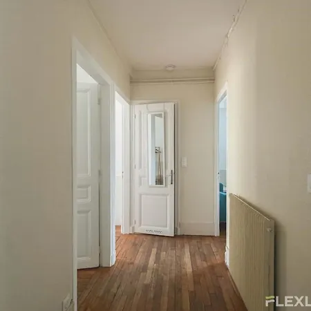 Flexliving - - Prague Paris