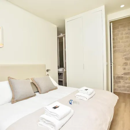 Apartment Spacious - 3br-8p - Moulin Rouge Paris
