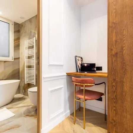 Apartment Newly Rebuilt By Architect - Center Of Paris