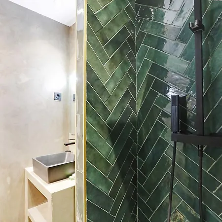 Authentic - 1br-4p - Le Marais Apartment