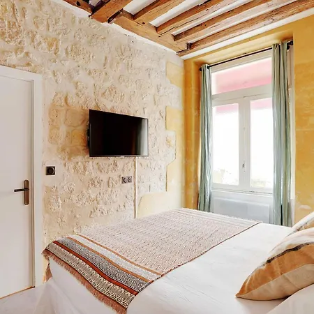 Appartamento Spacious - 3br-6p - Place Des Vosges Parigi