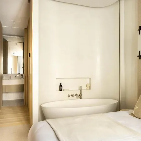 Luxurious Madeleine - Saint Honore Apartment