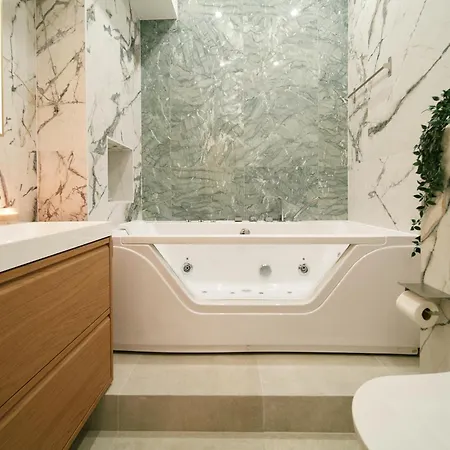 Lavie Maison Ac Hot Tub Paris