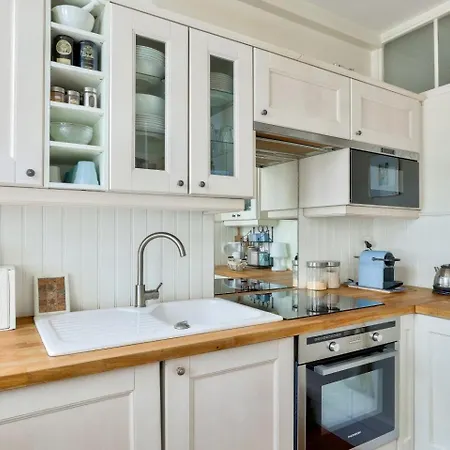Apartment Stunning Parisian 1br Flat Near Sacre-coeur Paris