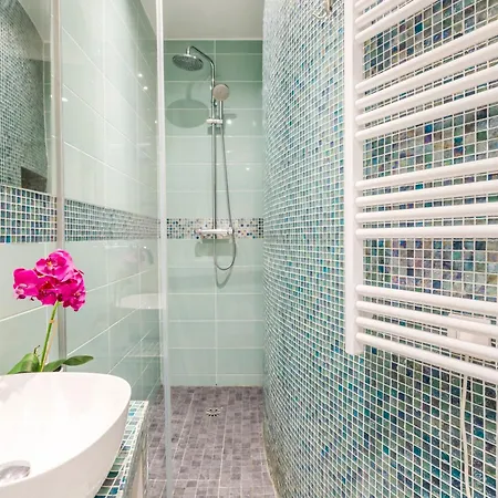 Merveil - Luxury - Champs Elysees - Mermoz Paryż