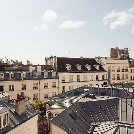 De La Gaîté Hotel