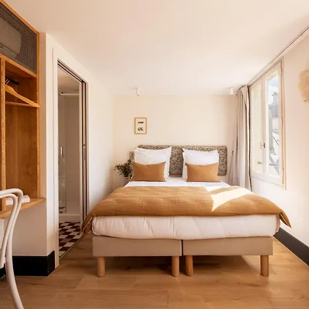 Hotel De La Gaîté 3*