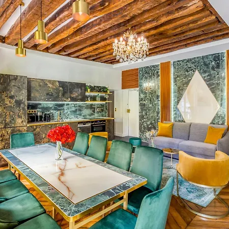 Luxury 3 Bedrooms 3 Bathrooms In Le Marais Appartement *