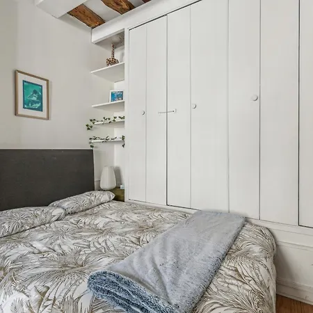 Joli Grand Et Calme, Marais Apartament Paryż