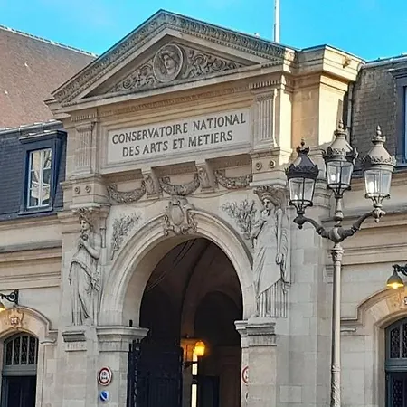 Apartament Joli Grand Et Calme, Marais Paryż