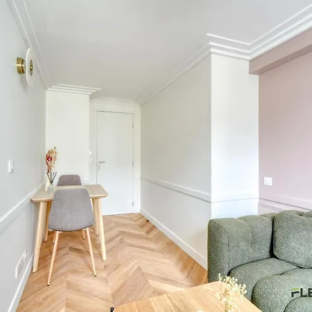 Charming 2-bedroom With Living 47 M 9e Paris