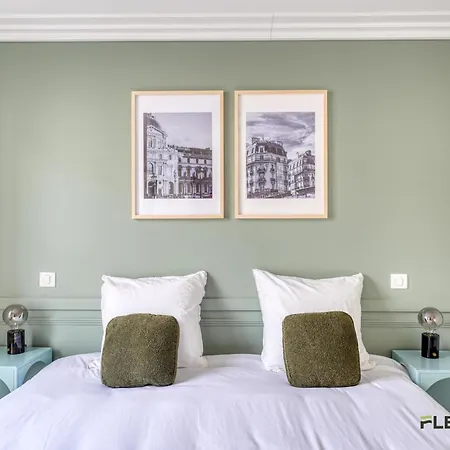 Apartment Charming 2-bedroom With Living 47 M 9e *