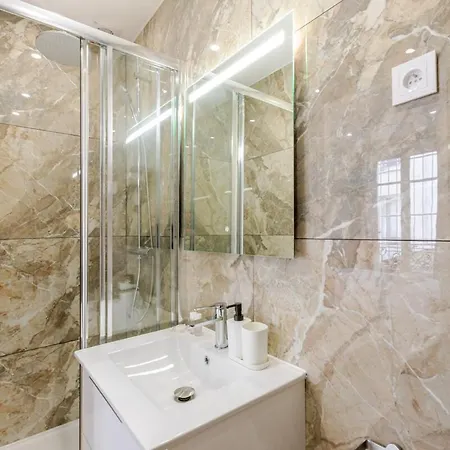 Apartment Nid Douillet Pour Deux Coeur Du 19e Arrondissement *