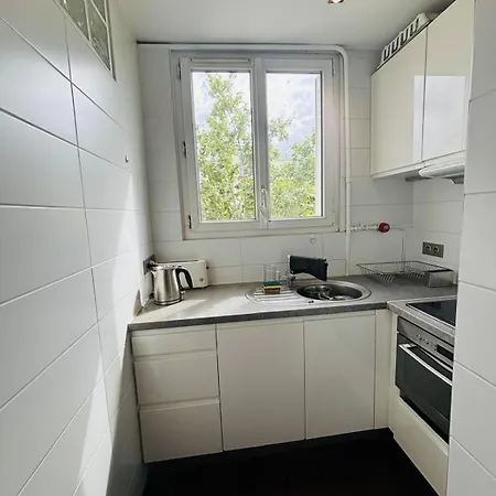 Porte D'orleans Apartment