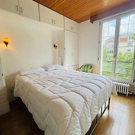 Porte D'orleans Apartment *