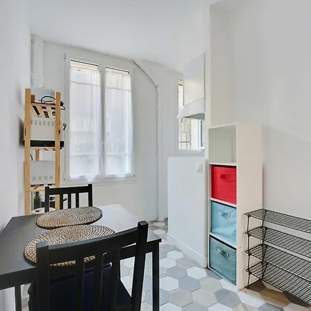 Cosy For 2p - In The Heart Of The 11th *