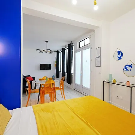 Apartment Modern Artistic Paris