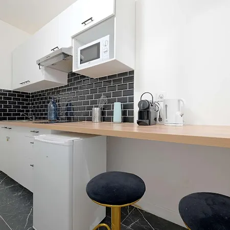Modern Artistic Apartment
