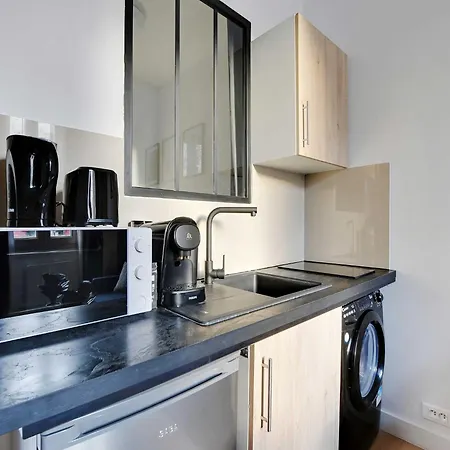 Peaceful With 1 Apartment