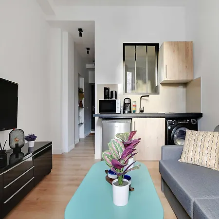 Peaceful With 1 Apartment