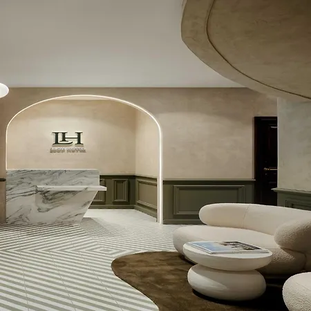 Leon Hotel-pigalle Suite-01-prm Apartment