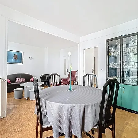 Spacious 2-room Near Nation Appartamento *