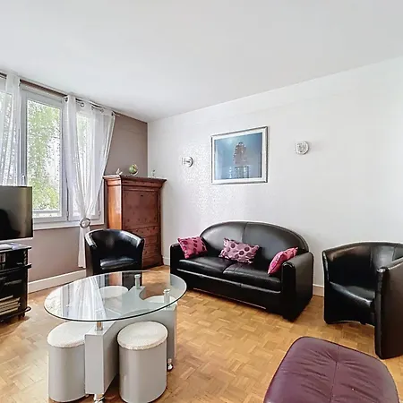 Spacious 2-room Near Nation * Paris