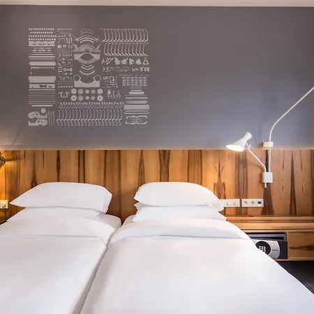 Hyatt Regency Etoile 4* Parigi