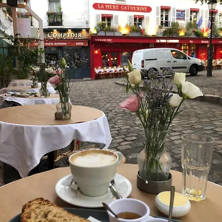 8 Place Du Tertre Apartment *