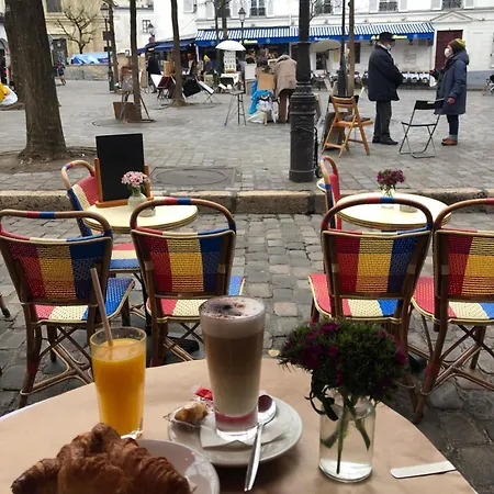 8 Place Du Tertre Apartment
