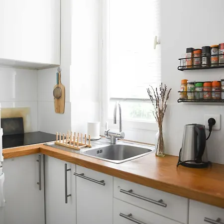 Apartment Bright 1 Bedroom - Near Park