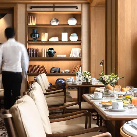 Esprit Saint Germain 5* Paris