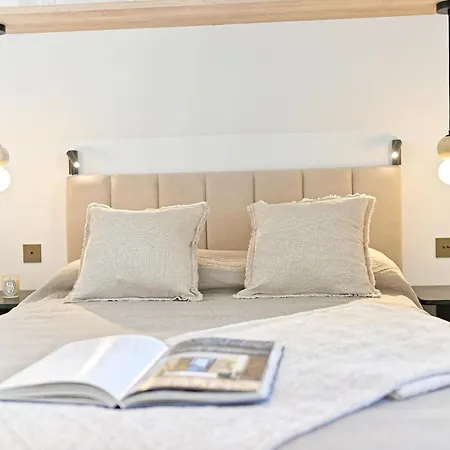Elegant Esprit D'hotel Parigi