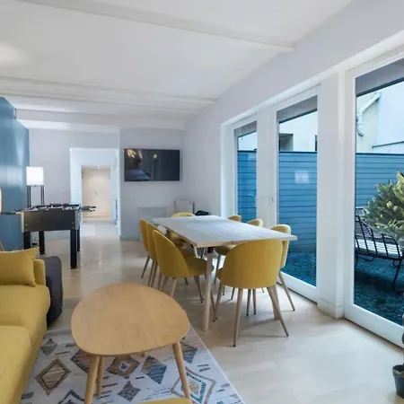 Superb Duplex Located On Rue Mouffetard