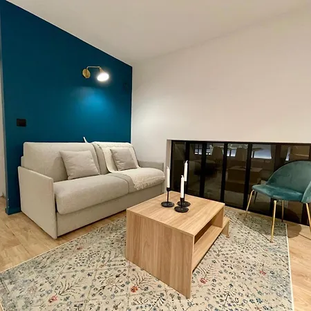 4 Guests Moderne Place Breteuil Apartment