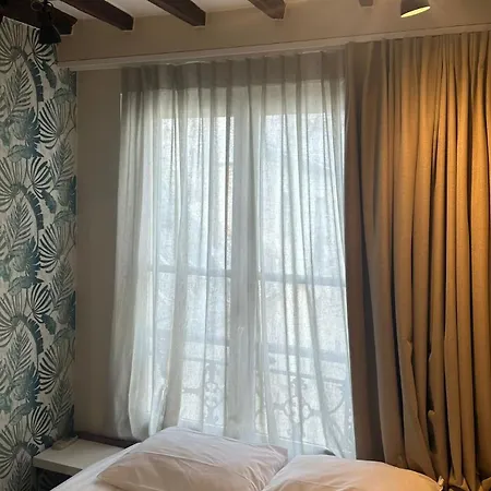 Multiresidence L'elysee アパートホテル *