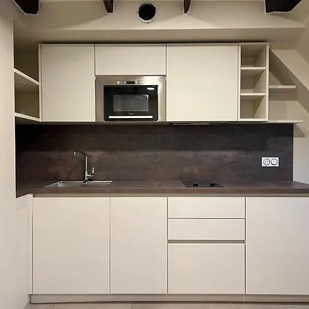 Multiresidence L'elysee アパートホテル