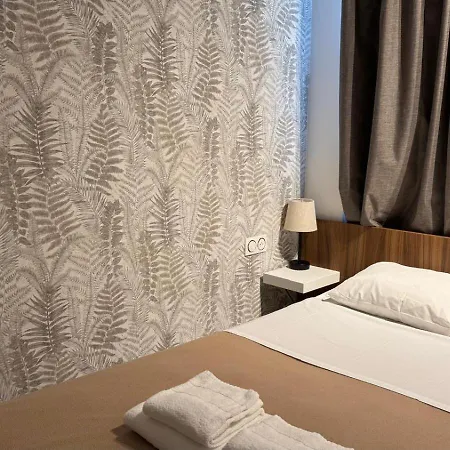 アパートホテル Multiresidence L'elysee