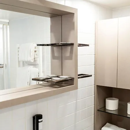 アパートホテル Multiresidence L'elysee パリ