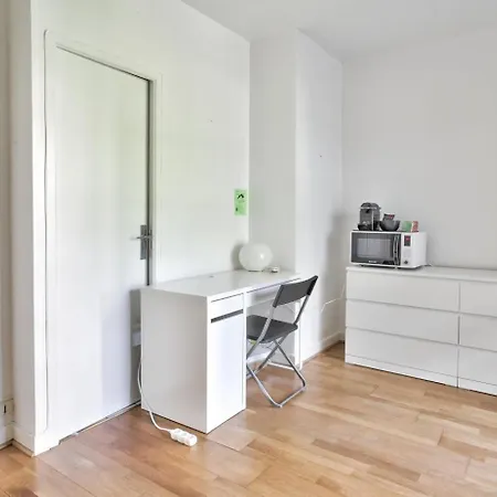 Apartman Studio, *